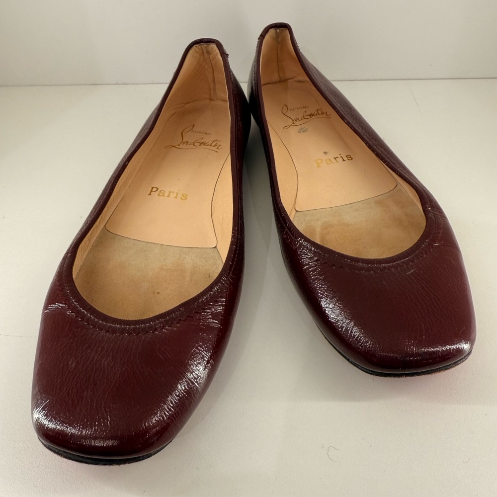 Pre Owned Christian Louboutin Sz 6.5 Burgundy Patent Leather Flats